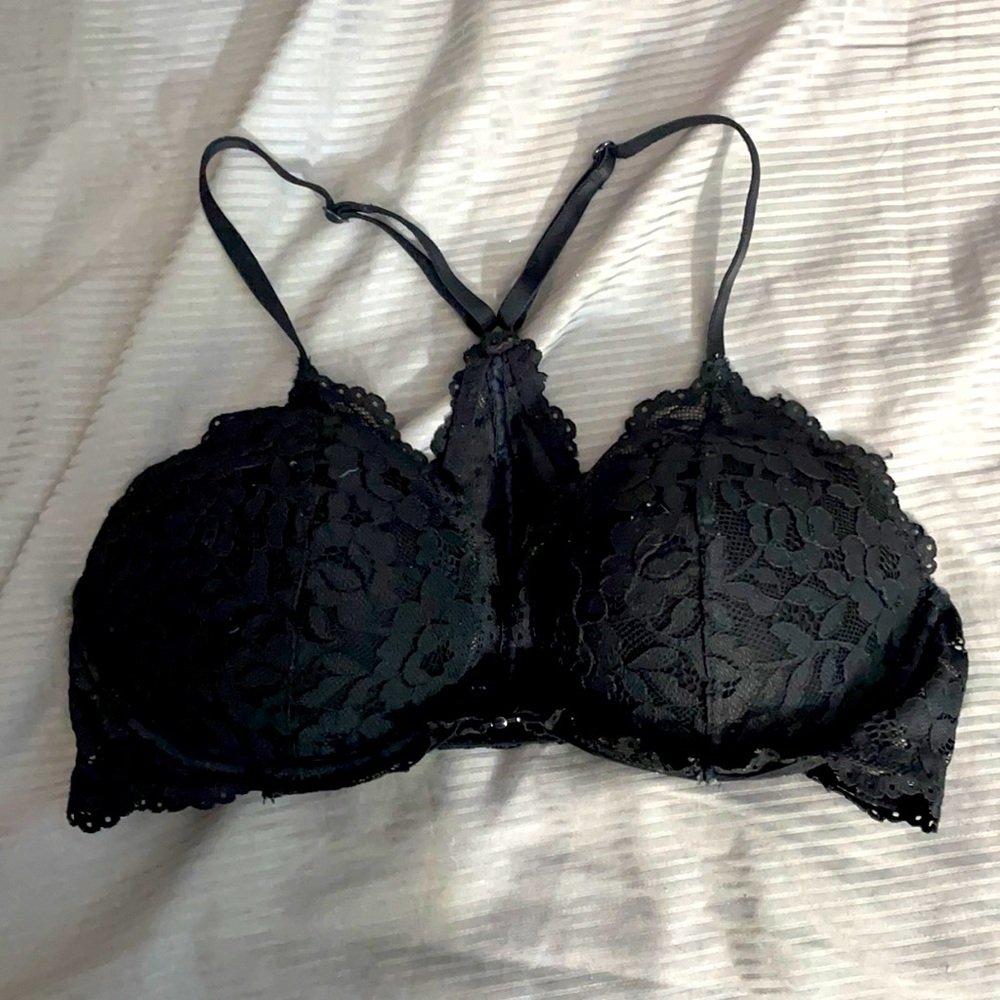 34C Victoria’s Secret Pink front-clasping bra